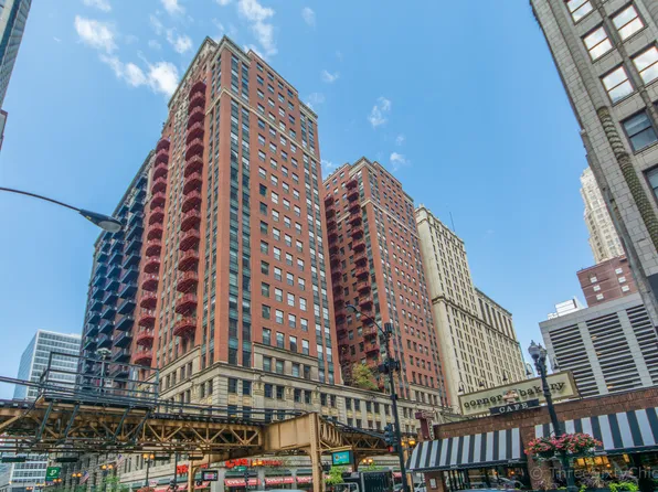 208 W Washington St APT 912, Chicago, IL 60606