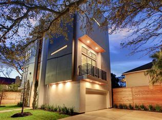 924 Damon Ct, Houston, TX 77006