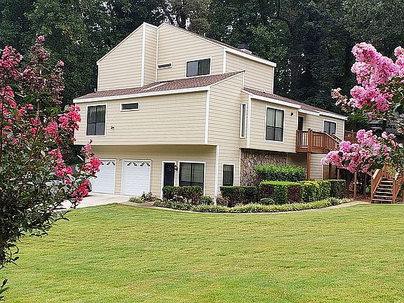 2nd image of 2213 Woodfern Dr