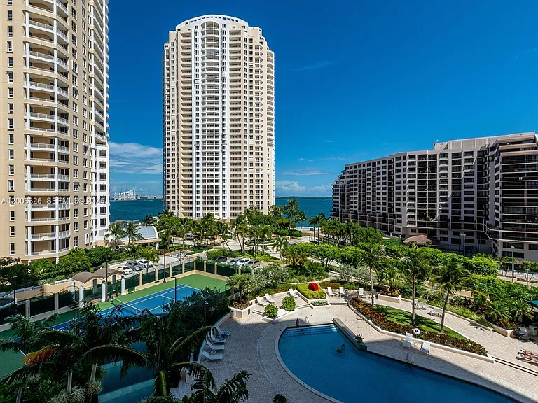 888 Brickell Key Dr #2112 — Photo 33