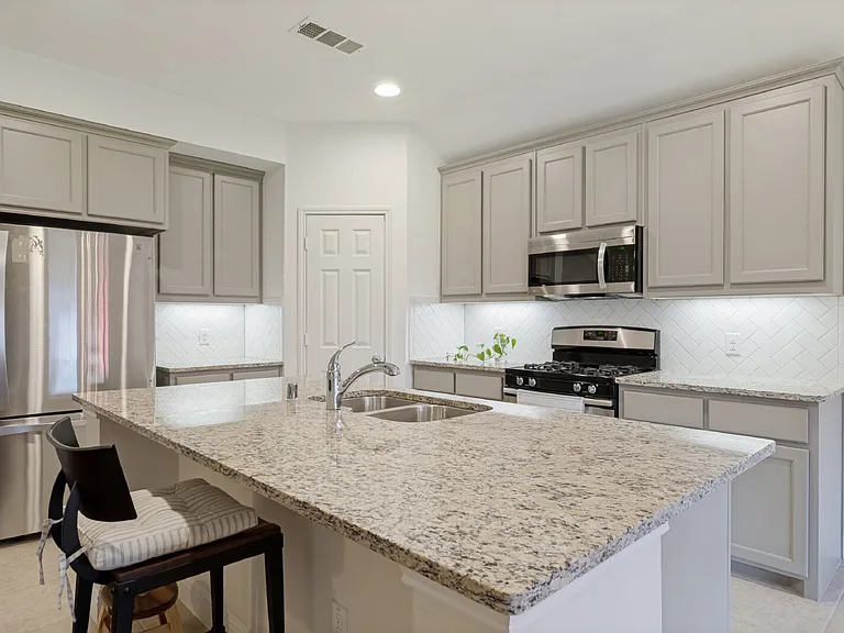 1421 Grackle Dr — Photo 9