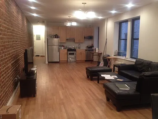 Rented by PMG Real Estate  | media 22