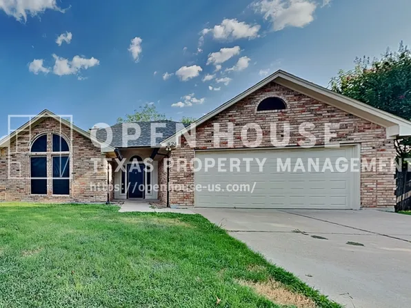 824 Quail Brook Dr, Arlington, TX 76001