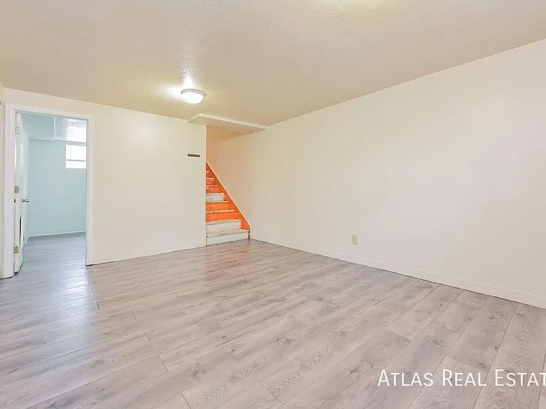 1463 W Byers Pl — Photo 10