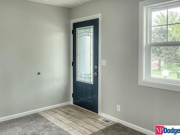 5th image of 36 Cypress St