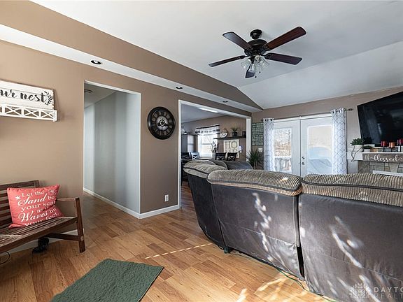 2nd image of 1316 Middletown Eaton Rd