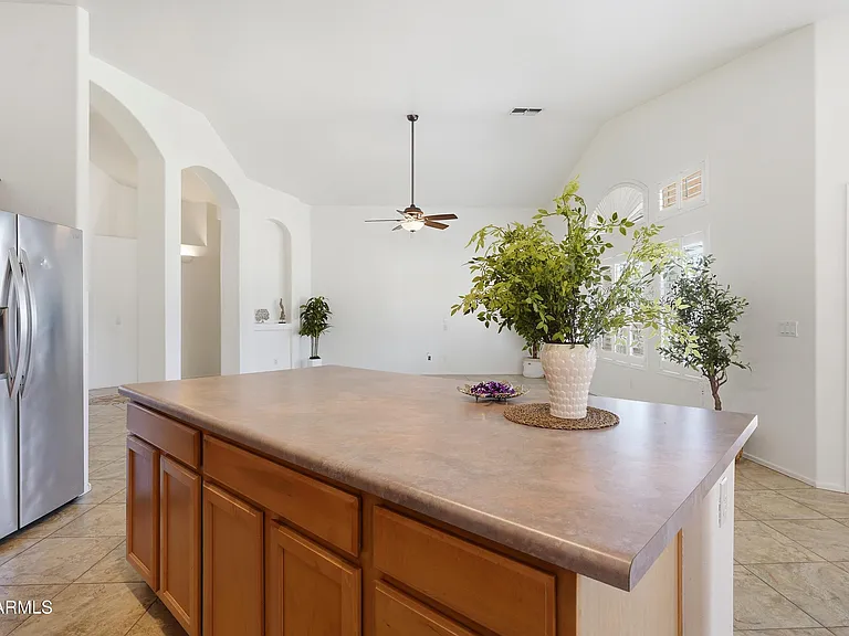 4441 E Cottonwood Ln — Photo 10