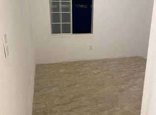 1065 W 3rd St, Santa Ana, CA 92703