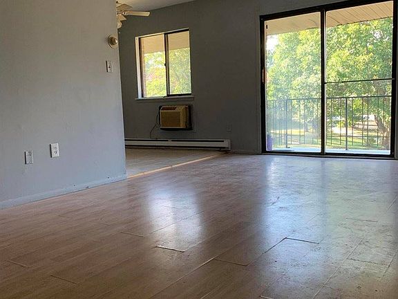 3rd image of 454 Prospect St #2004