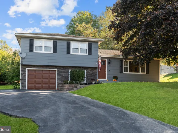 360 Hillsdale Ave, Lewistown, PA 17044