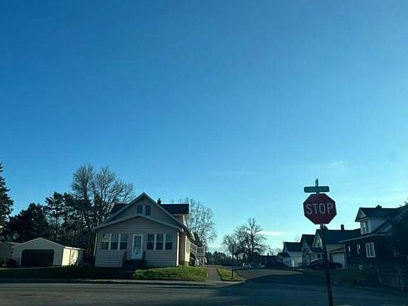 5th image of 217 3rd St