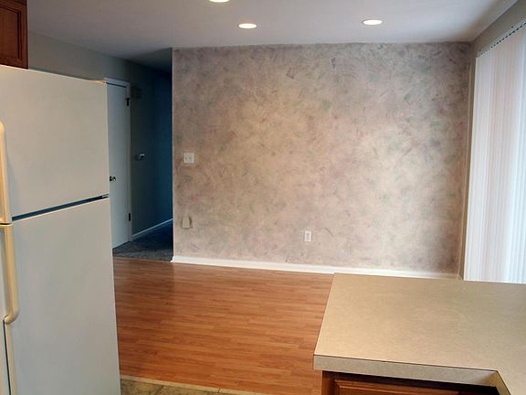 4th image of 3620 Jasmine Ave NE