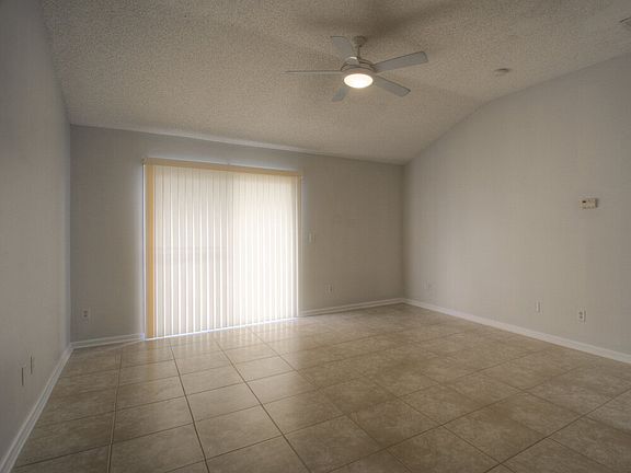 2nd image of 2916 Brittany Bluff Dr