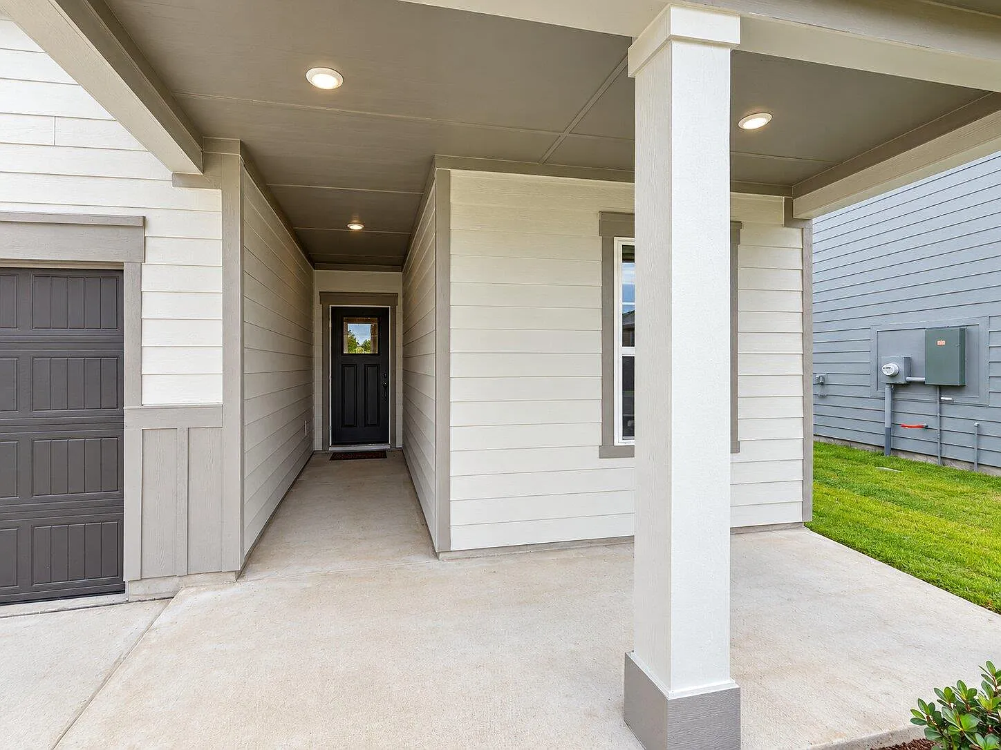 4 bed, 3.0 bath, 1912 sqft, $2,195 — Photo 2