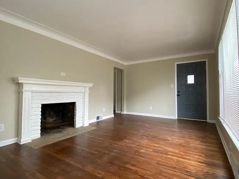 21726 Cedar St — Photo 15