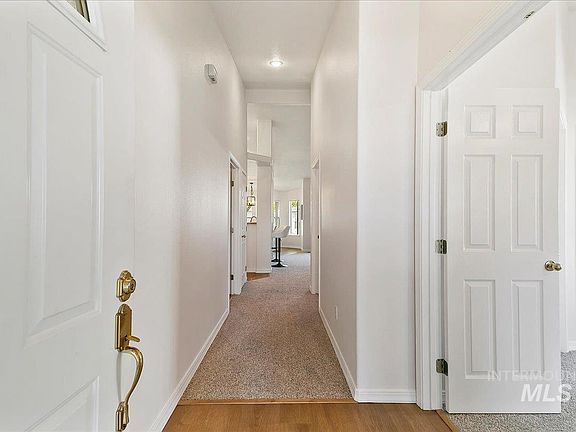 2nd image of 1911 N Buena Vista Ave