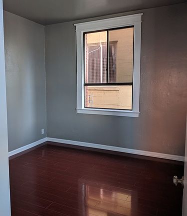 5th image of 1115 Stockton St APT 304