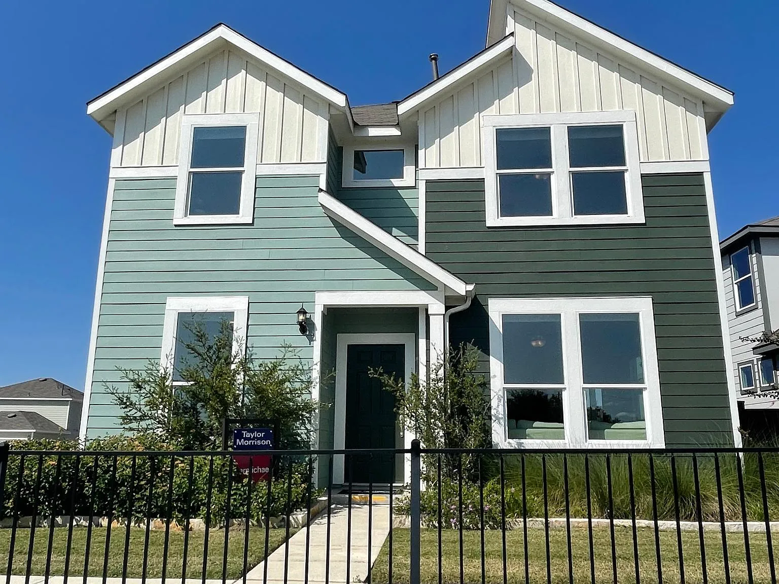 5208 Golden Canary Ln — Photo 1