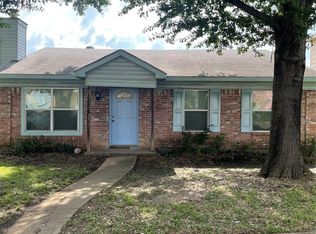 923 Brae Loch Dr, Dallas, TX 75217