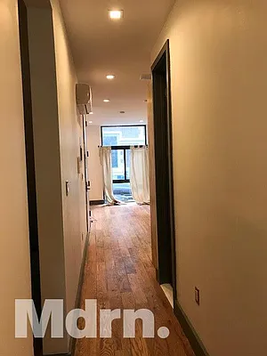 Rented by Mdrn Residential | media 26