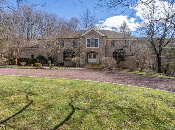 5 Indian Ln, Tewksbury Twp., NJ 07830