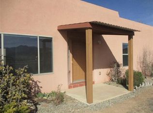 3 Adelmo Medina Dr, Ranchos De Taos, NM 87557