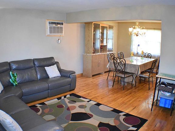 4th image of 22 Sherwood Dr