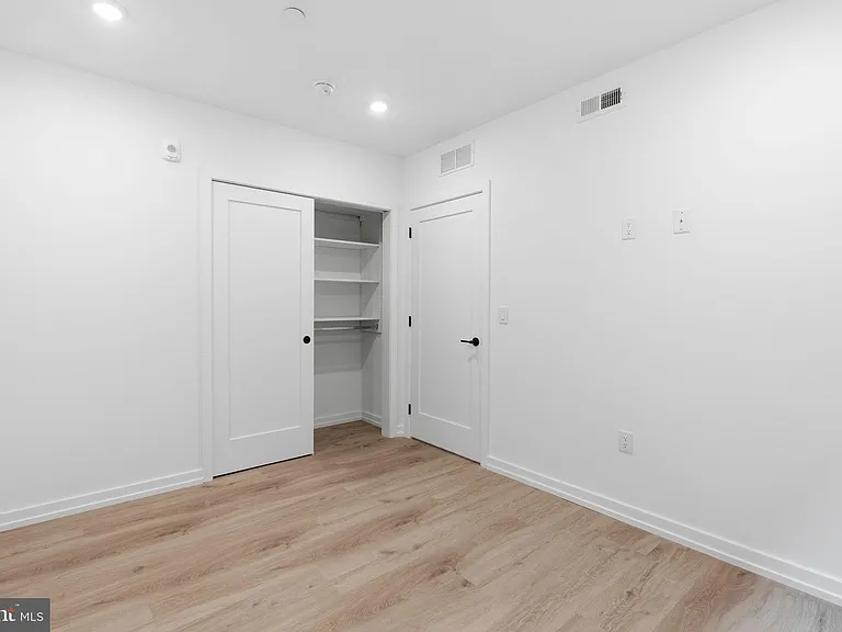 208 Vine St #3F — Photo 13