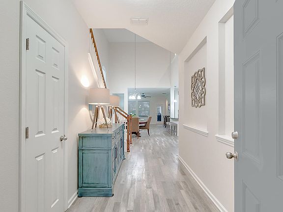4th image of 209 Woodland Greens Dr