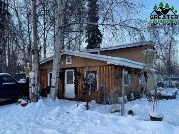 1087 Annapolis Rd, North Pole, AK 99705