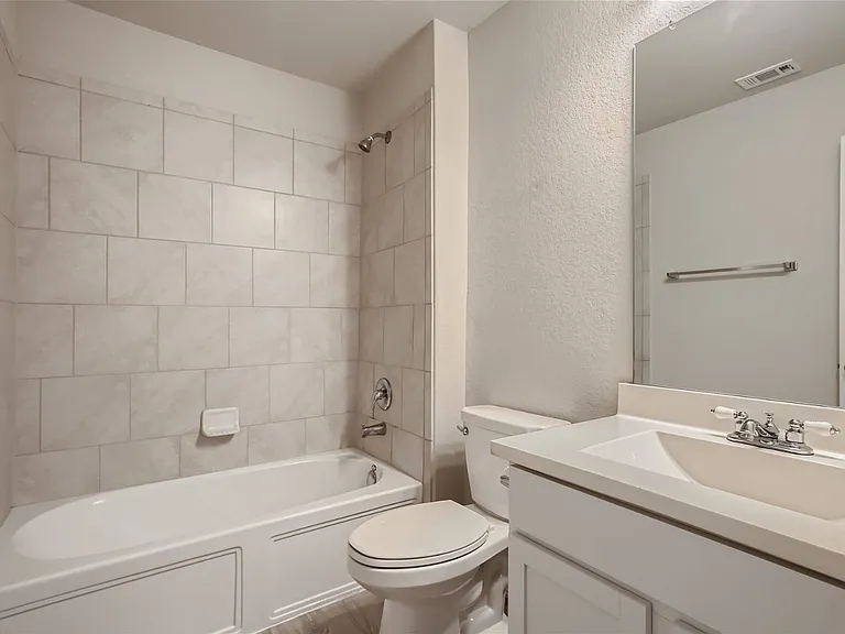 9110 Longhorn Park — Photo 13