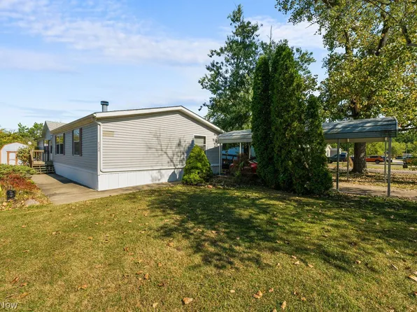 4784 Timberview Dr, Ravenna, OH 44266
