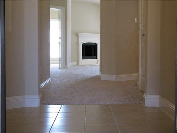 2nd image of 15621 Weymouth Dr