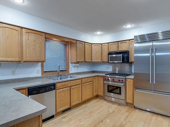 5th image of 6040 Perrot Pl