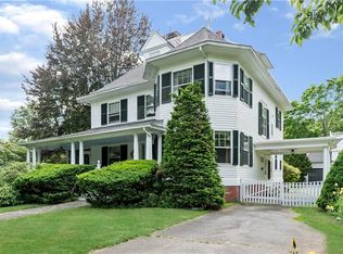 217 Washington Rd, Barrington, RI 02806