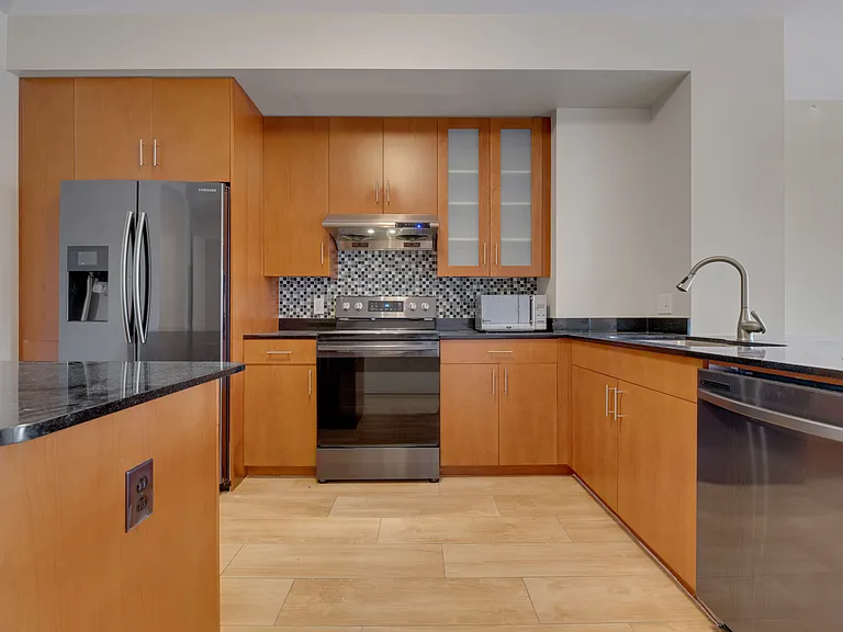 910 M St NW #312 — Photo 9
