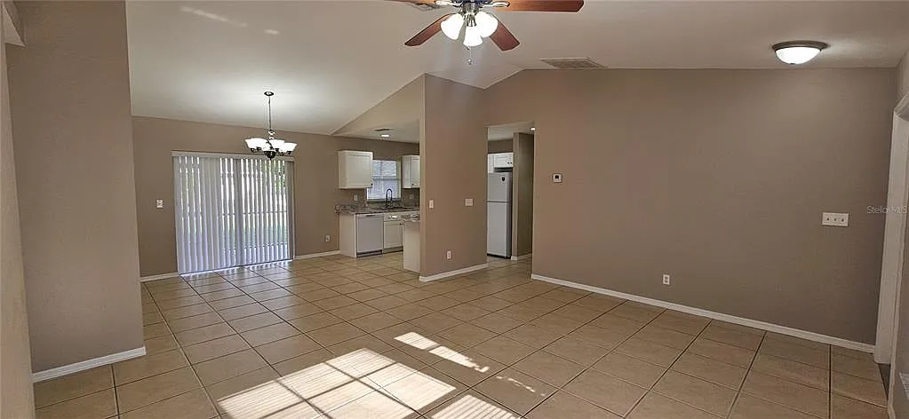 3 bed, 2.0 bath, 1212 sqft, $1,800 — Photo 4