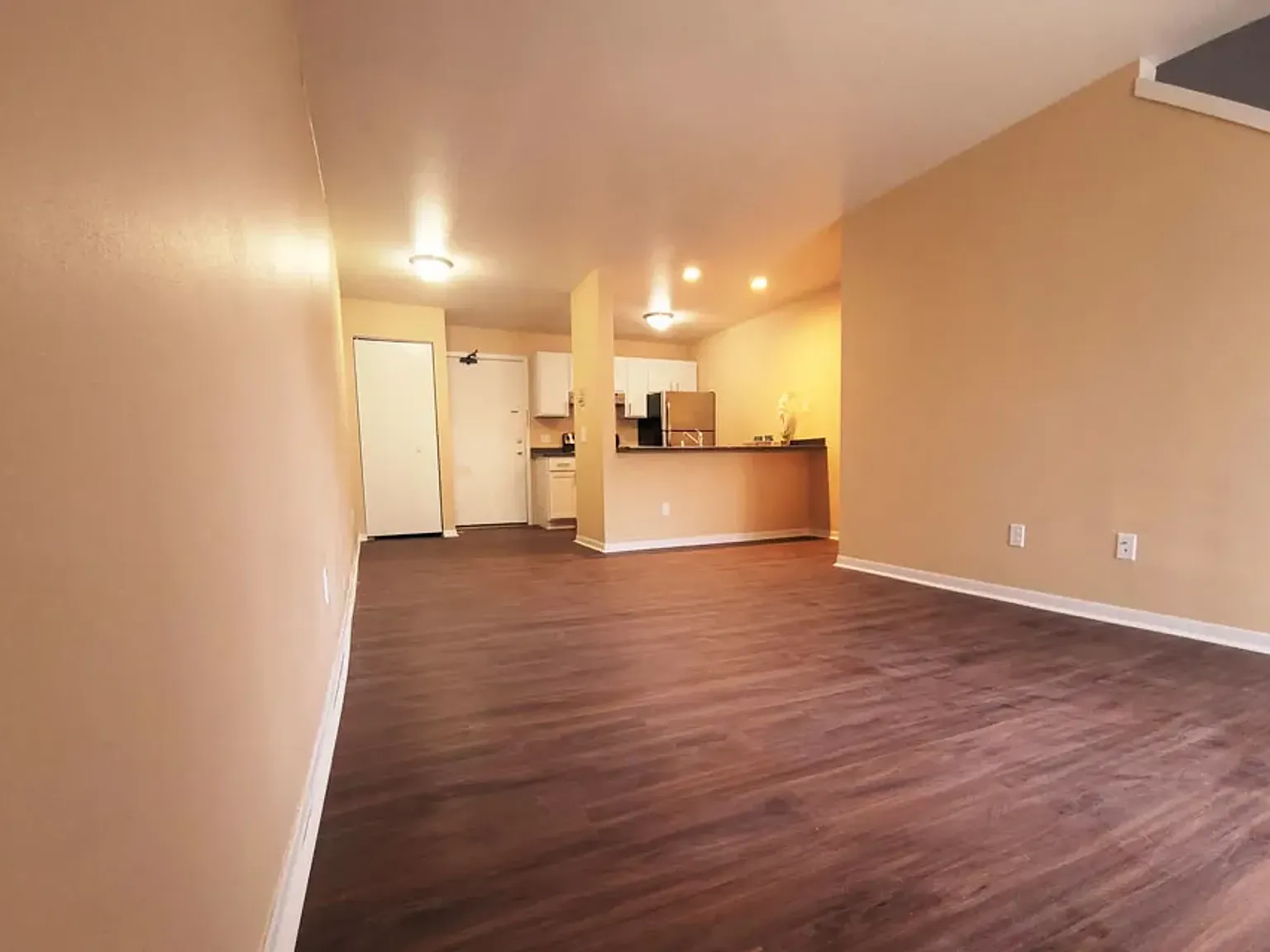 Summit Hill Apartments — Photo 4
