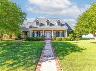 200 Rienzi Dr, Thibodaux, LA 70301
