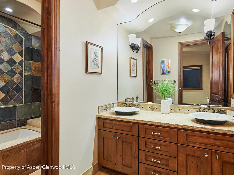 1232 Mountain View Dr #B — Photo 29