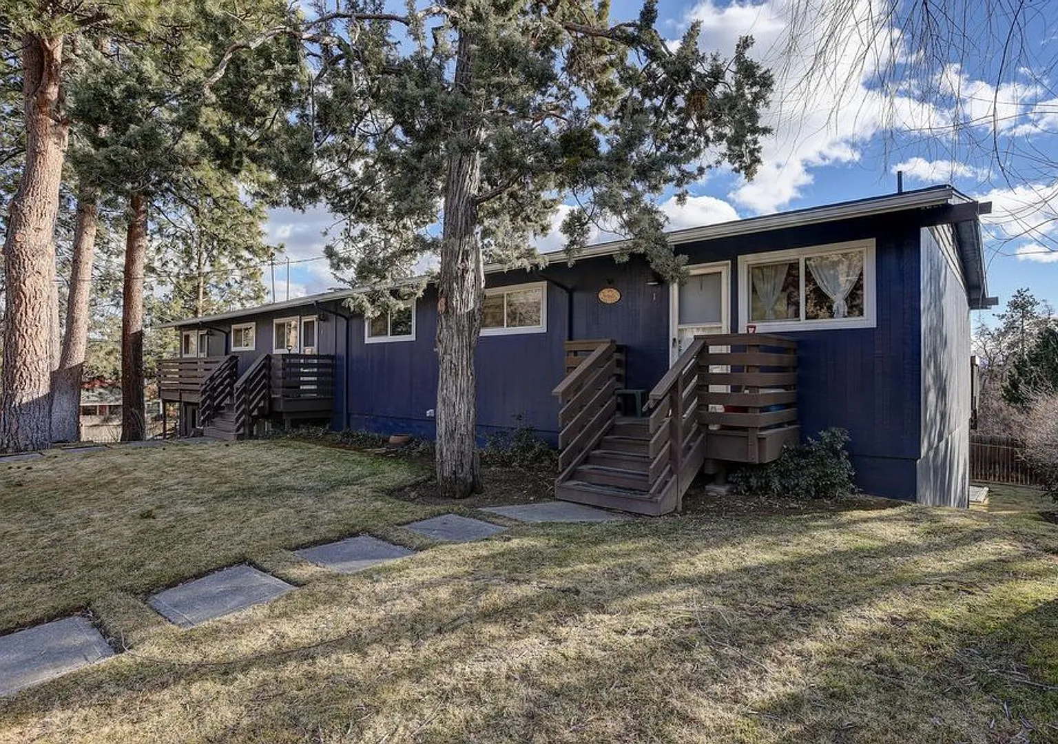 Fantastic west side location with gorgeous views! — Photo 2