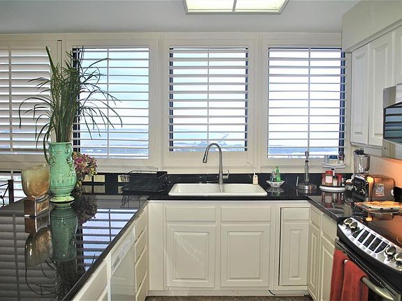 4th image of 334 Padre Blvd #1400