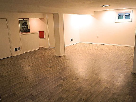 3rd image of 5710 Hewlett St