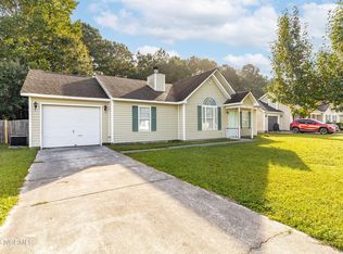 332 Palamino Trl, Jacksonville, NC 28546