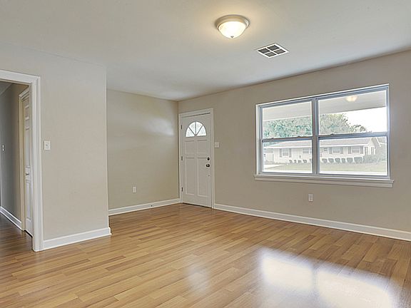2nd image of 622 Anniston Ave