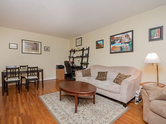 3rd image of 13 Fieldstone Dr APT 137