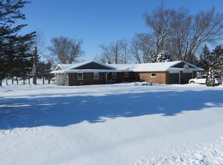 2400 S Clover Ln, Beloit, WI 53511