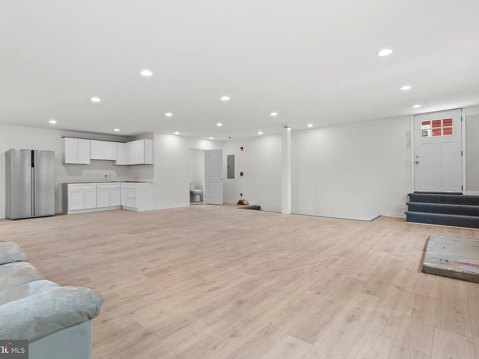 Studio, 1215 sqft, $1,600 — Photo 3