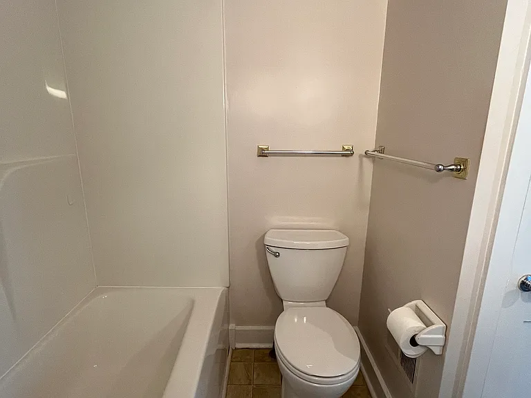 202 Maple Ln — Photo 16