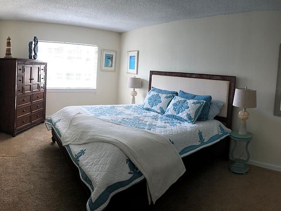 5th image of 5622 Napoleon Ct APT C